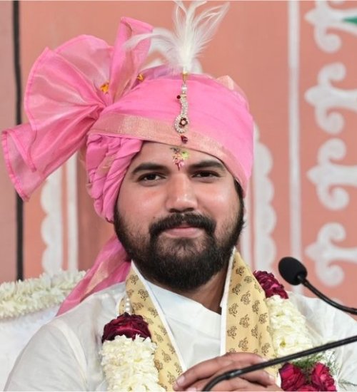 परम पूज्य हरिवंश जी महाराज